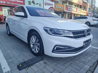 新到18年19款全新宝来，个人一手车，7万多公里，全车原漆，发动机变速底盘新车状态，外表内室超级新