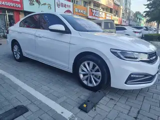 新到18年19款全新宝来，个人一手车，7万多公里，全车原漆，发动机变速底盘新车状态，外表内室超级新