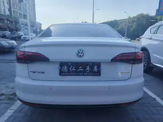 新到18年19款全新宝来，个人一手车，7万多公里，全车原漆，发动机变速底盘新车状态，外表内室超级新