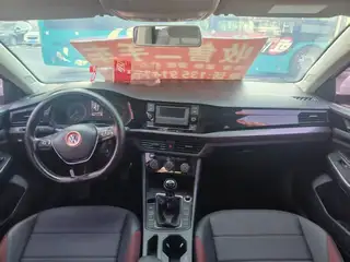 新到18年19款全新宝来，个人一手车，7万多公里，全车原漆，发动机变速底盘新车状态，外表内室超级新