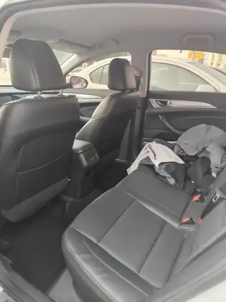 新到19年新款长安逸动GDl，个人一手车，6万多公里，手动挡1.6排量非常省油，一件补漆剩下全车原漆