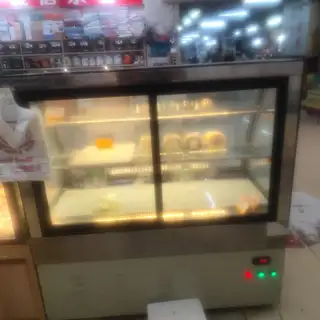 3千到手直接营业，价急兑长兴农贸蛋糕店全套设备齐全，原材料产品齐全，到手直接营业一天不耽误营业，