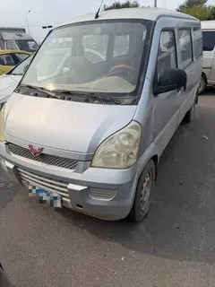 没手续，纯库房，能开能跑。价格不贵3000元