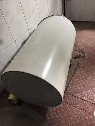60升热水器98新几乎没使用一层灰