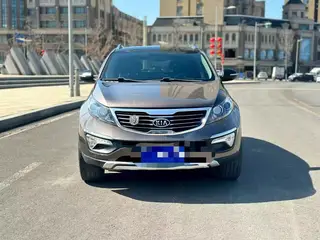 新到14年早产的起亚智跑，自动档2.0排量，保险到12月份，高配的座椅加热，全景大天窗，开着嘎嘎好，