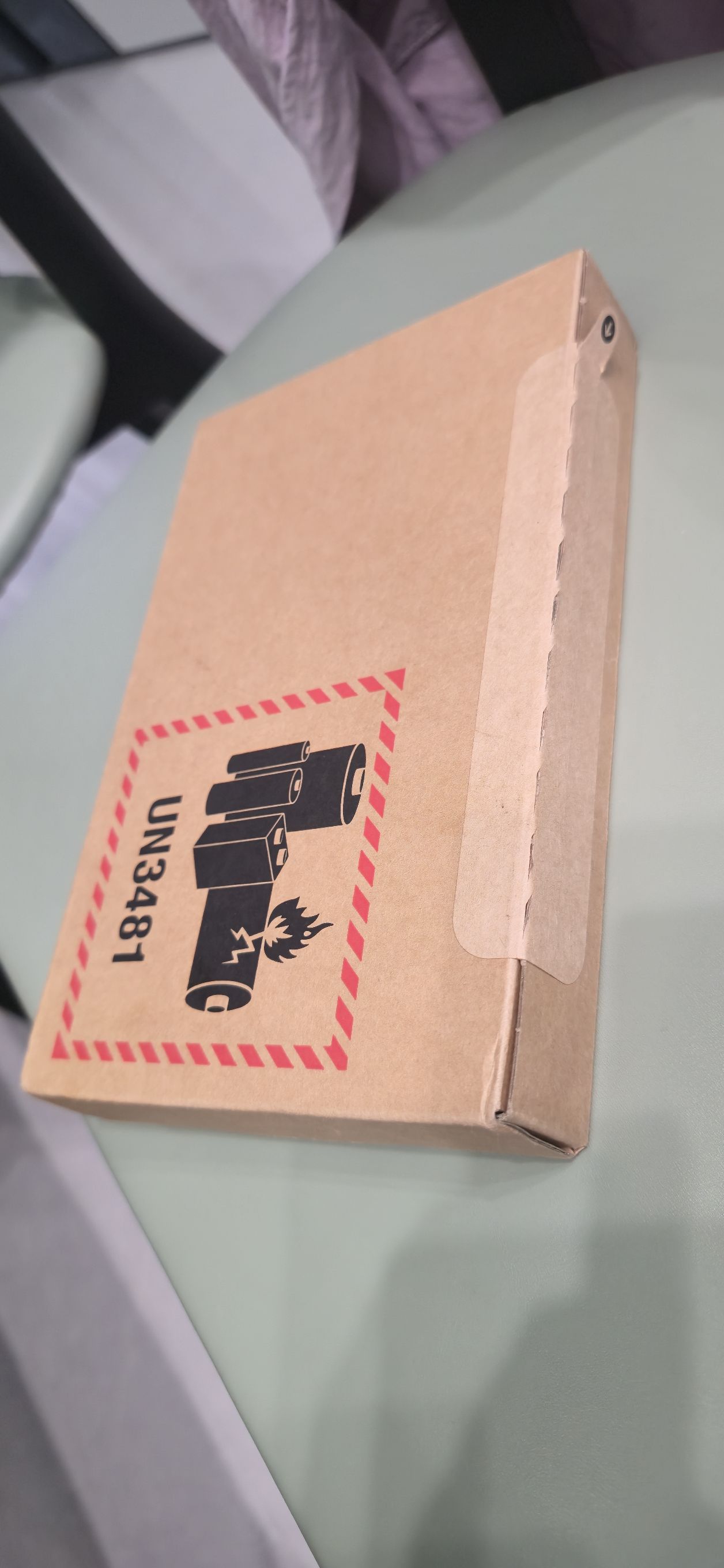 全新未拆封苹果18Promax12+512GB酒红色官网货源