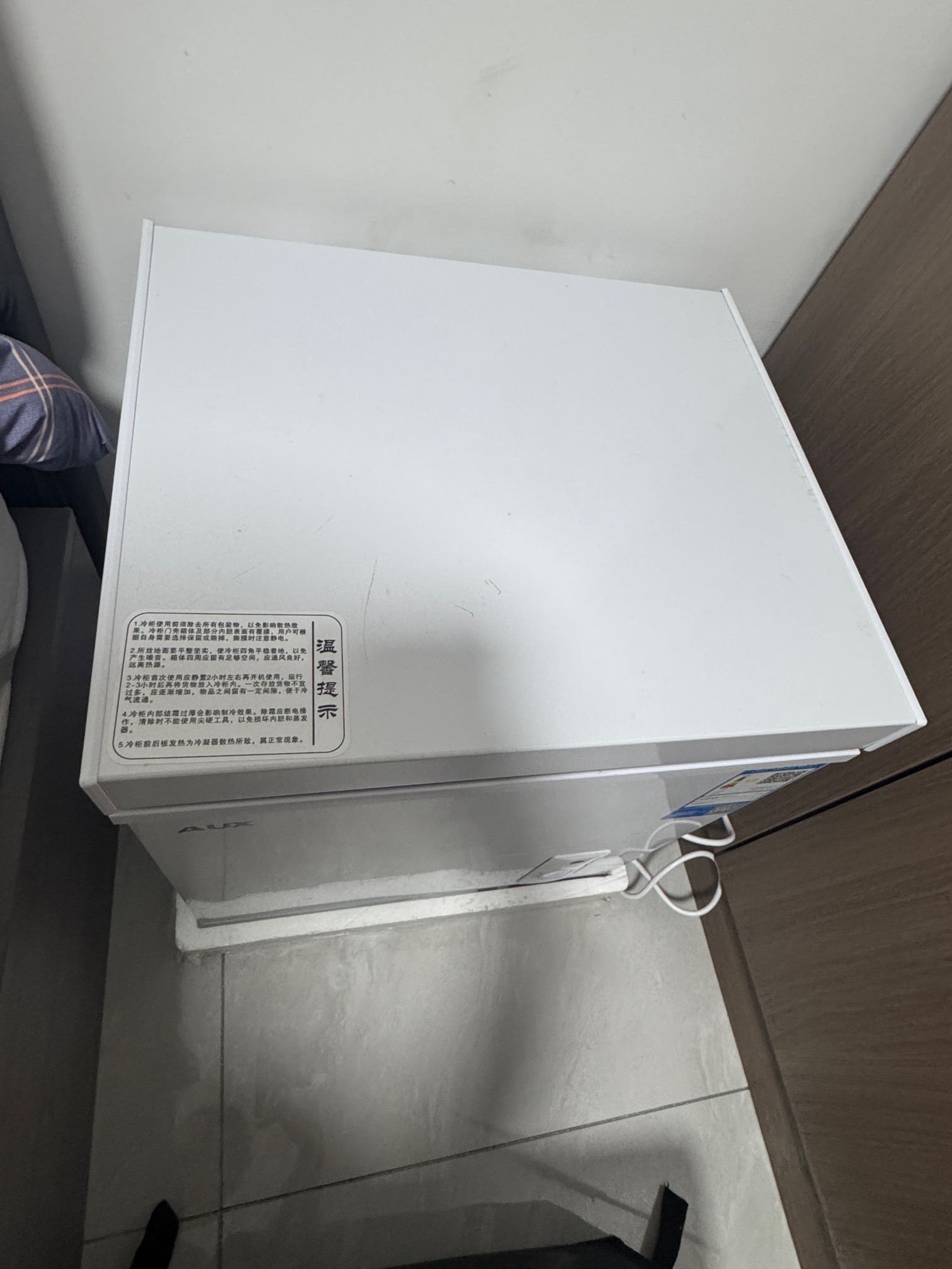 出售小冰箱有需要的联系 奥克斯29L小冰柜宽*深*高450x410x520mm