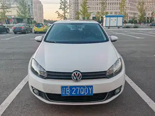 新到13年大众高尔夫，车况精品，全车原版，少量划痕喷漆，实表12万公里，外表内饰嘎嘎新，发动机变速巅