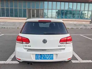新到13年大众高尔夫，车况精品，全车原版，少量划痕喷漆，实表12万公里，外表内饰嘎嘎新，发动机变速巅