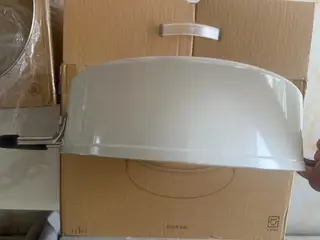 两个新的汤锅