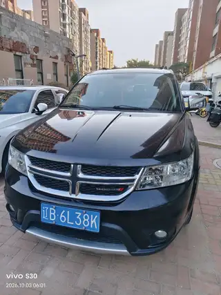 当年新车36万，现在仅需2个多就可以拥有14年道奇酷威7座大吉普，16万公里，全车两处补漆，电动座椅