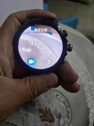 出售儿童智能电话手表，买回来孩子只戴了2次，几乎全新，5G全网通，可以插手机卡，接打电话，可以使用微
