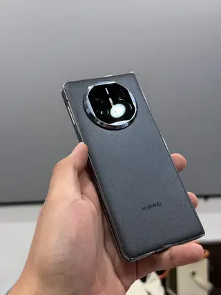 自用华为 Mate X5 12+512 边框伊拉克 内屏爆线 触摸正常 电池 90 尾插有点松 其余