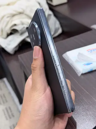 自用华为 Mate X5 12+512 边框伊拉克 内屏爆线 触摸正常 电池 90 尾插有点松 其余