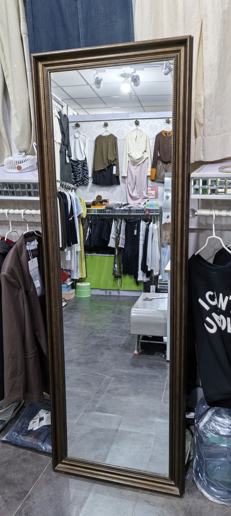 服装店不干了，原价350的试衣镜，现在200一个