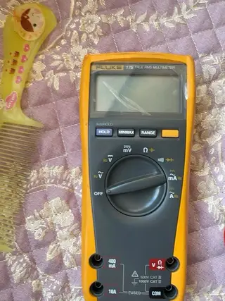 出福禄克175万用表，京东购入2800