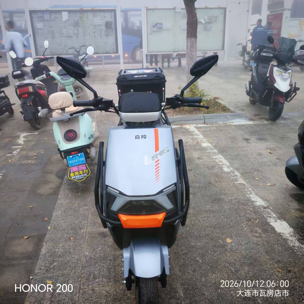嘉陵电动车，买时2800，骑行400公里，新车，现在出售2000