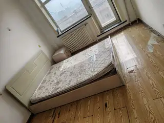 出售二手木门窗户，桌椅板凳，衣柜，洗手盆，坐便双人床单人床等家用物品便宜卖