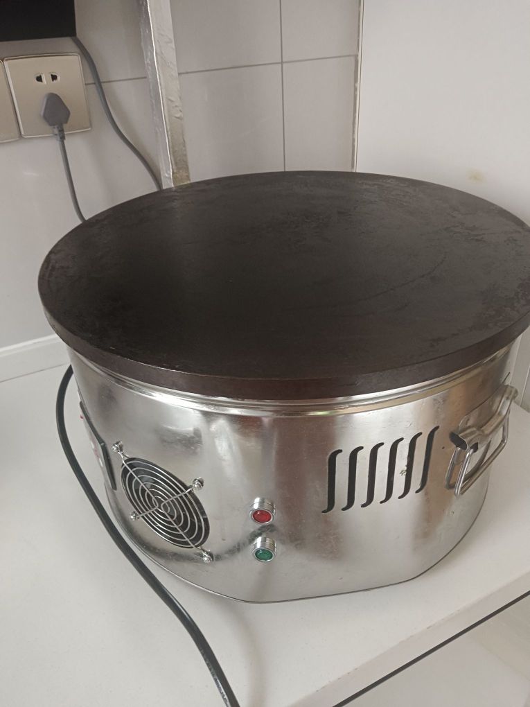 电鏊子，可用做卷饼，和煎饼果子就用一个月，买时498元
