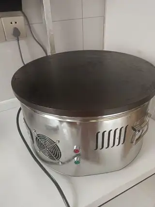 电鏊子，可用做卷饼，和煎饼果子就用一个月，买时498元