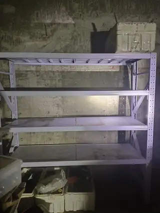 自家餐厅 不干了，还有很多机器像传菜机 操作台 多功能烤架 盘子等等 可以上门来看 质量特别好 欢迎
