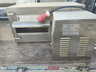自家餐厅 不干了，还有很多机器像传菜机 操作台 多功能烤架 盘子等等 可以上门来看 质量特别好 欢迎