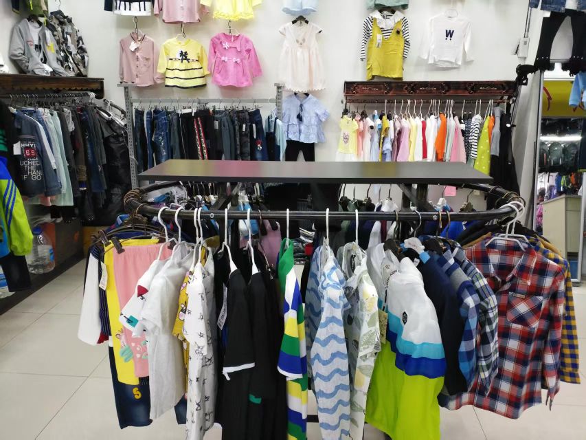 代处理童装10-50元，三堂回迁兴苑市场真味烧腊店，质量很好，适合2-10岁儿童，有少量大童，内衣纯