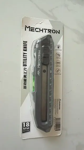 全新多功能美工刀，全新手表打包五十元