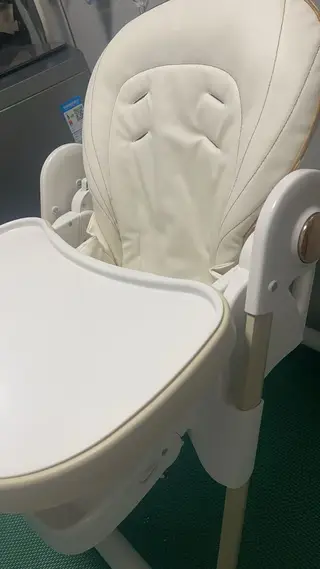 儿童餐椅99新，在楼区安居，全新座垫未打开包装