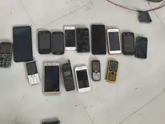 出售15台老电话，希望给个好价钱