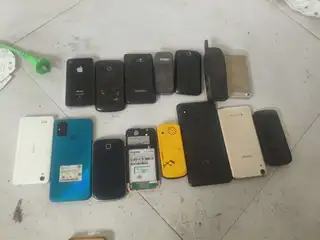 出售15台老电话，希望给个好价钱