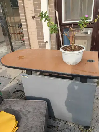 一个小办公桌非常结实价格面议