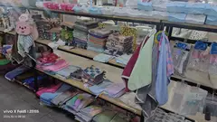化妆品店店面升级，美容床30-美甲桌80-柜台150-300不等。需要微信电话联系130****31