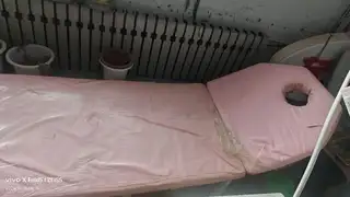 买二手柜台，美容床，美甲桌。