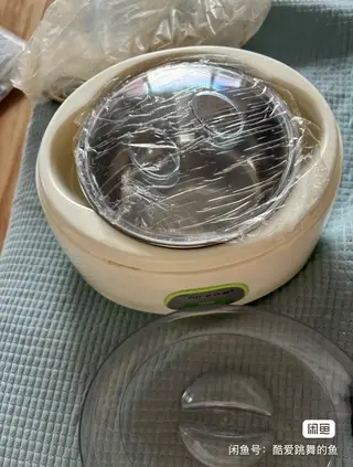 全新优益Yoice酸奶机，家用款，带原包装，功能正常，插电即用，操作简单，做酸奶很方便，内胆是不锈钢