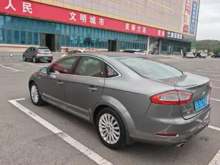 新到13年福特蒙迪欧致胜，实表12万公里，车况好，没有事故，外表内饰新，发动机变速底盘完美，开着特别