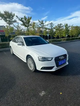 个人车出售2014年上牌 奥迪A4L 2.0T 35TFSI一手车没有大事故找有缘人