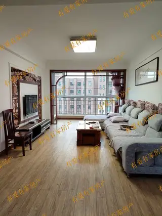 联华壹号三室两厅南北通居家好房，顶楼带阁楼热点小区班车线路