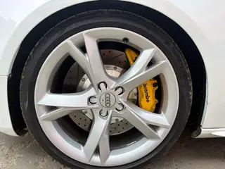 新到14年原装进口奥迪A5，车况板正，里外颜值爆表超级新，保时表11万公里，重点龟壳EA888三代发