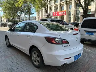新到13年马自达3星驰，极品车况，全车只有两处补漆，时表12万公里，自动挡1.6排量，开着特别好，非
