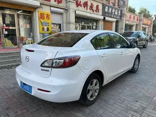 新到13年马自达3星驰，极品车况，全车只有两处补漆，时表12万公里，自动挡1.6排量，开着特别好，非