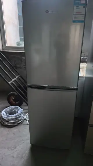 新到二手风冷无霜高端机九成新送货上门咨询热线130****7963