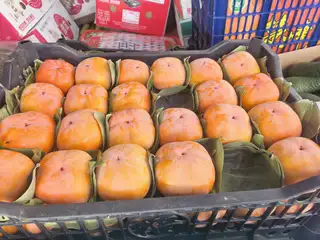 哥哥姐姐们 甜甜自己家里的王林苹果 维纳斯苹果 有需要的加微信私聊 进群 也有团购水果