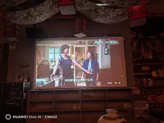 出售迪恒短焦激光投影仪 150寸高清投影幕布
