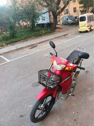 我卖重庆力帆110，前后新轮胎，新电瓶，一切全好用。