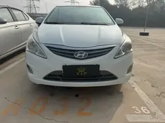 10年现代瑞纳手动挡1.4排量原版没伤开着 重点省油！倒车影像都有！7800