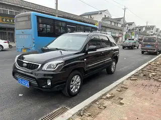 15年起亚狮跑，新款，手动2.0排量，车况精品，里外嘎嘎新，开着相当不错，保险27年8月，回家一分钱