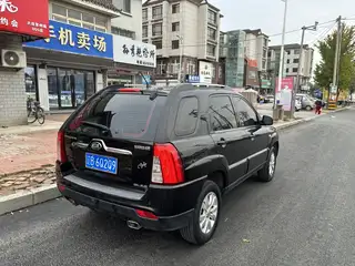 15年起亚狮跑，新款，手动2.0排量，车况精品，里外嘎嘎新，开着相当不错，保险27年8月，回家一分钱