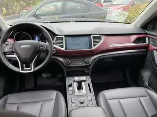 一手19年哈弗H6Coupe 自动1.5T 全景大天窗 真皮座椅 电子手刹 多功能方向盘 配置多多
