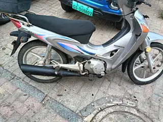 个人闲置，皮毛自己看五羊125的有需要的联系